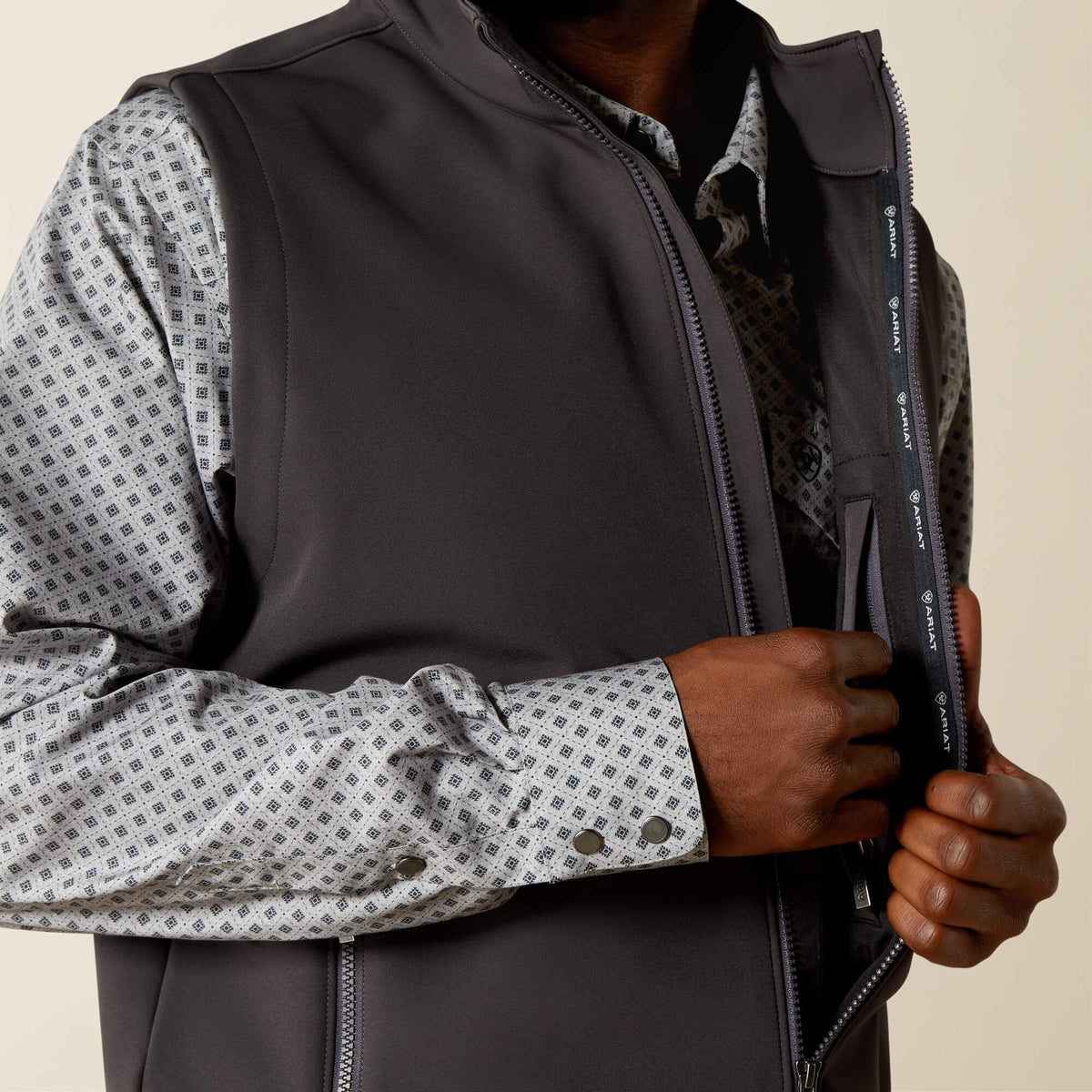 Logo Softshell Vest - US 7513