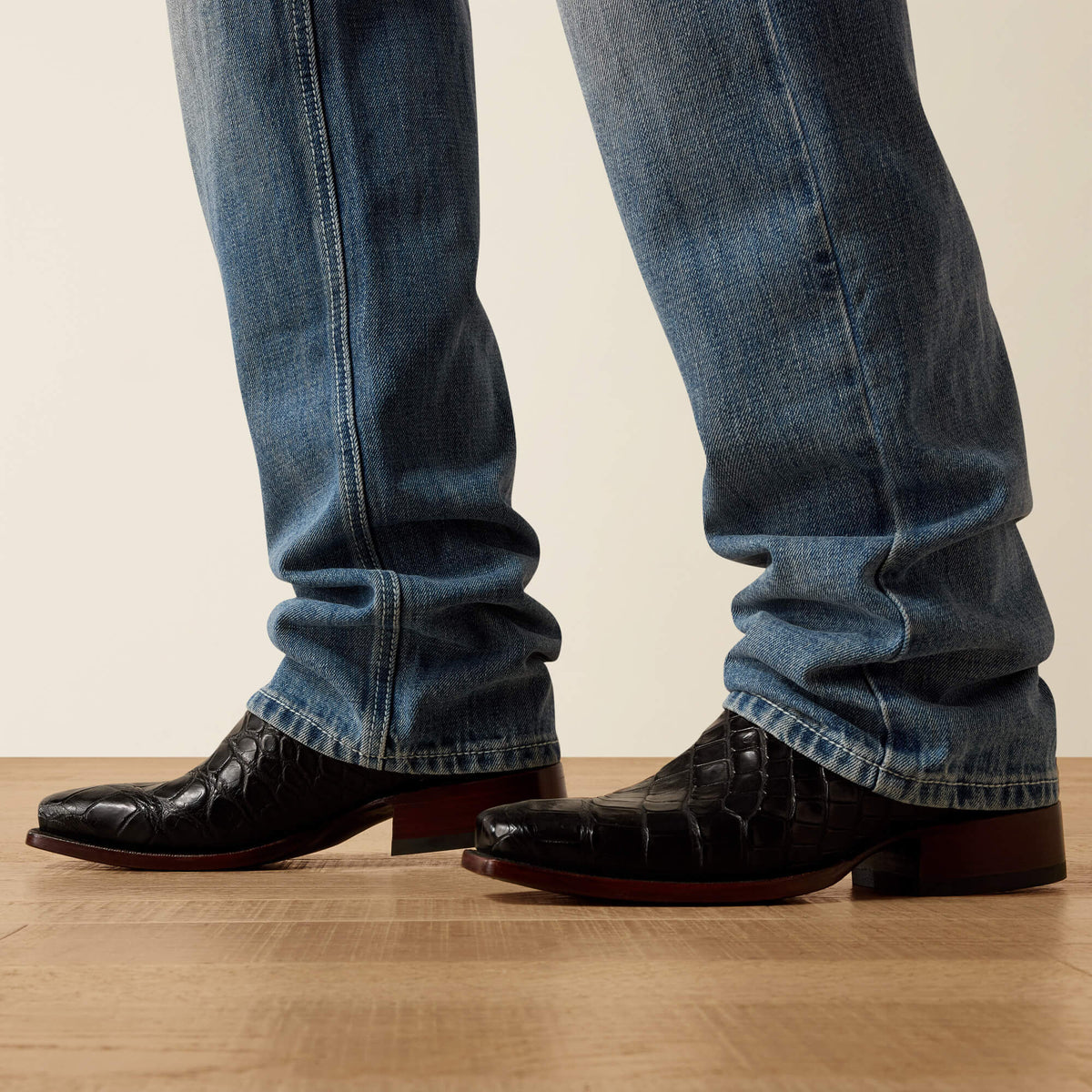 M2 Traditional Relaxed Chet Boot Cut Jeans - US 2590