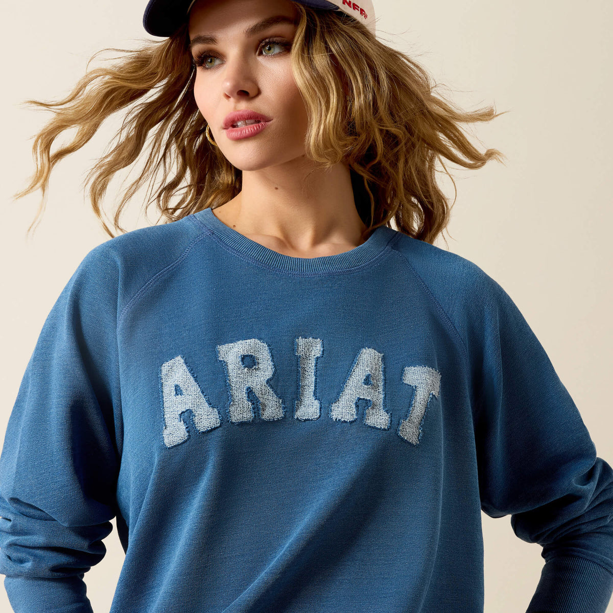 Essential Crew Sweatshirt - US 3574