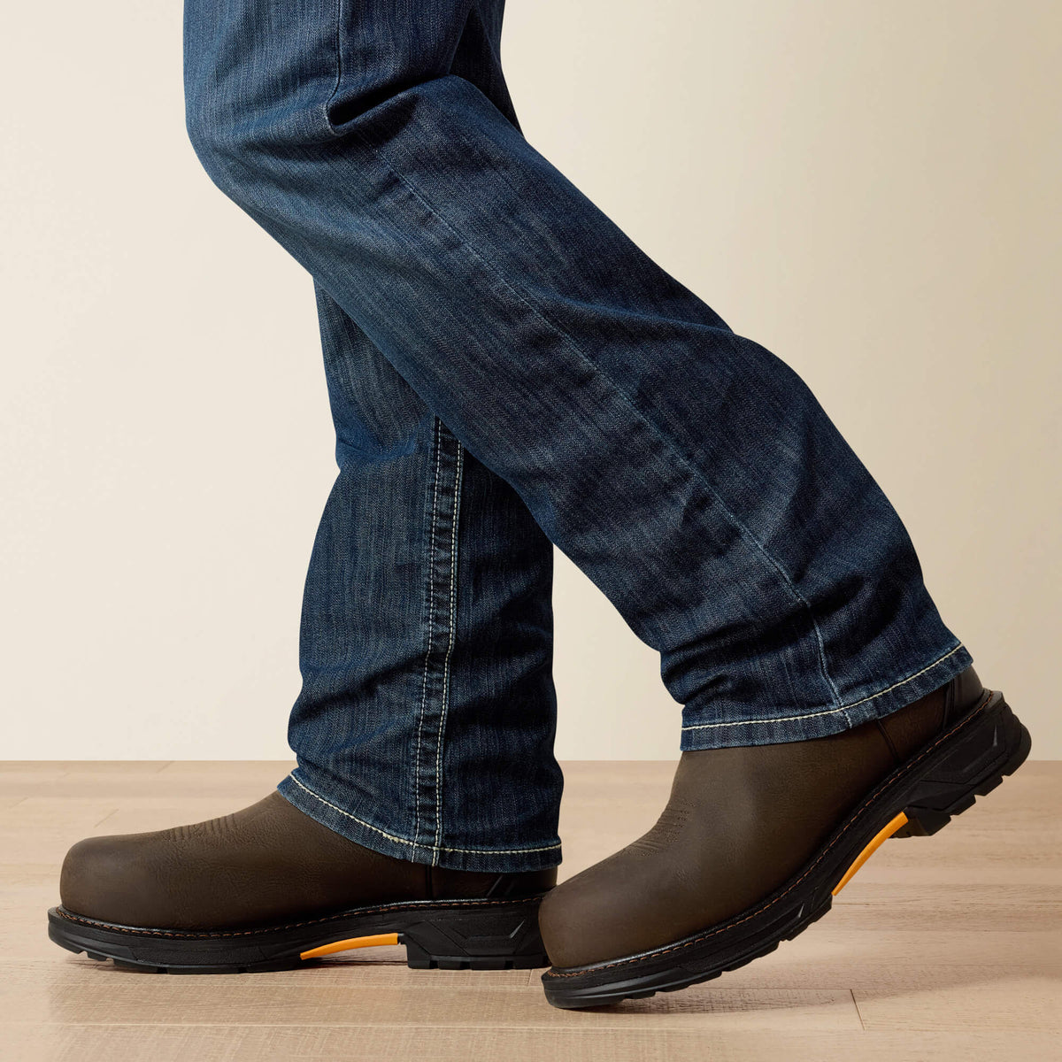FR M5 Straight DuraLight Stretch Coltrane Straight Leg Jean - US 0878