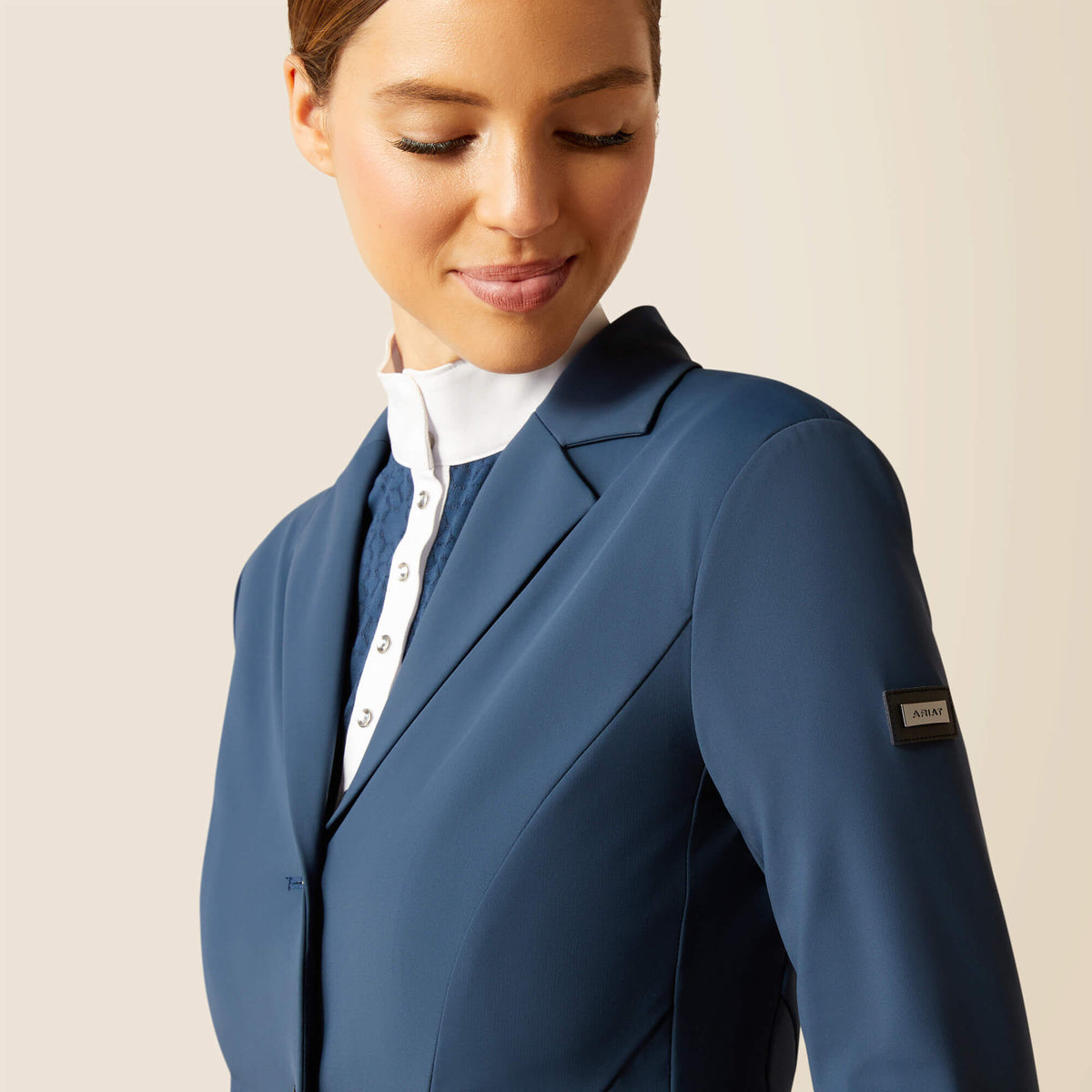 Meridian Show Coat - US 8214
