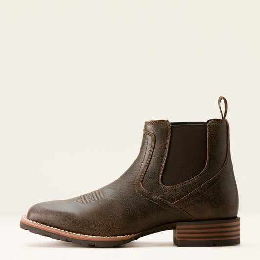 Hybrid Low Boy Wide Square Toe Chelsea Boot - US 2684