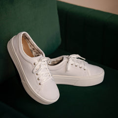 CLASSIC WHITE