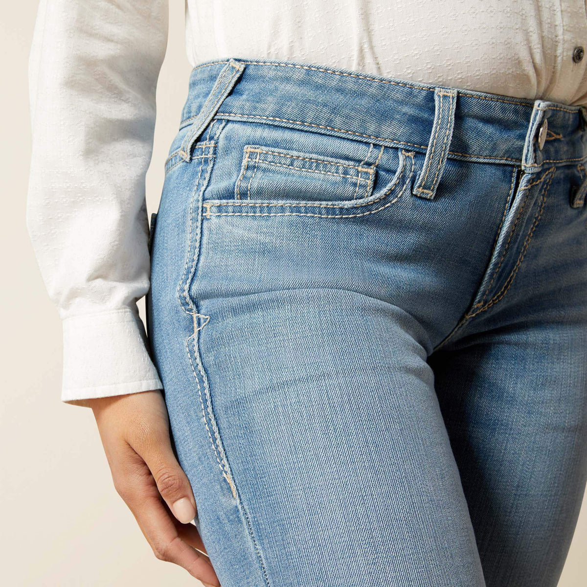 Mid Rise Giovana Leg Slim Trouser Jeans - US 2089