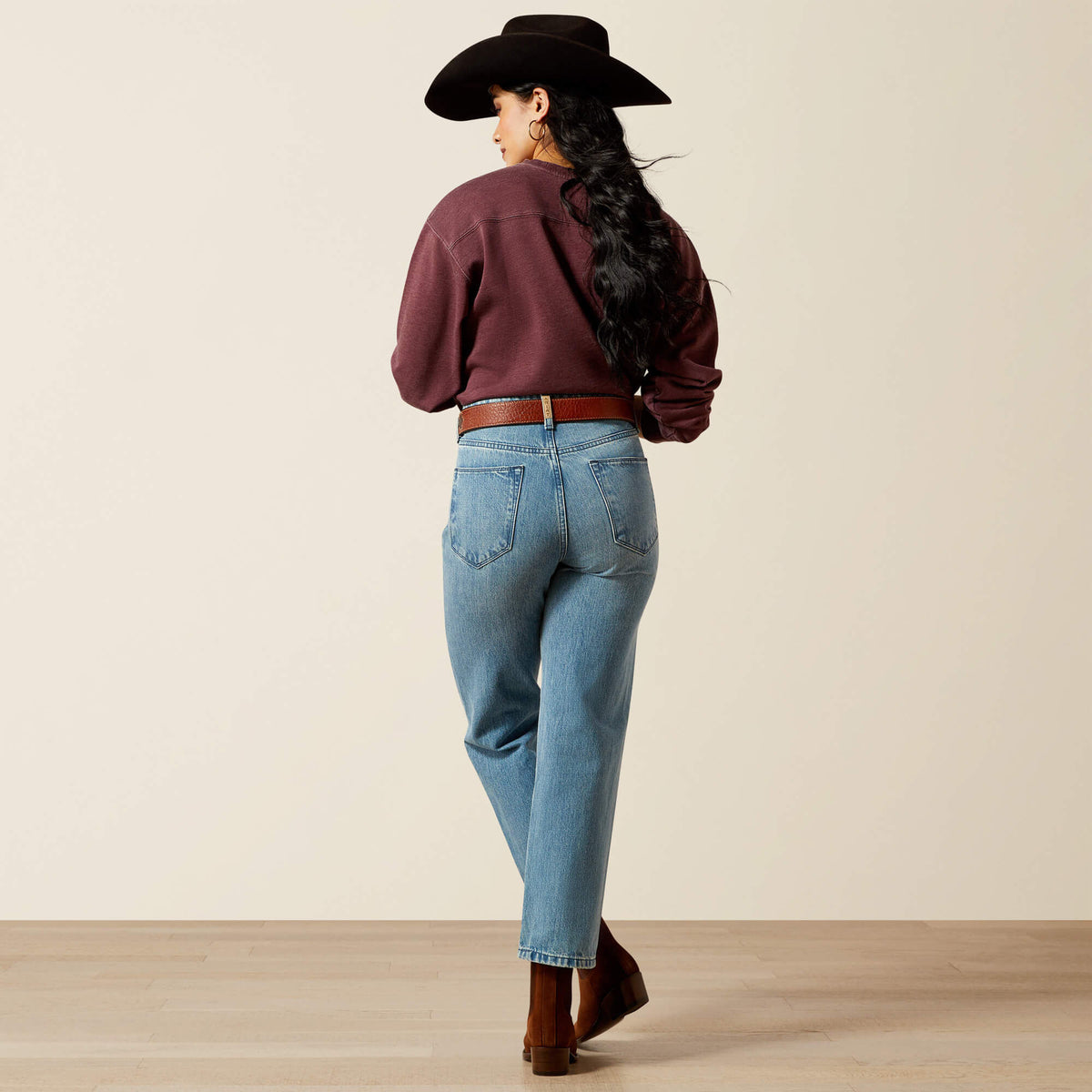 Ultra High Rise Cheyenne Yoke Tomboy Straight Leg Jean - US 0455