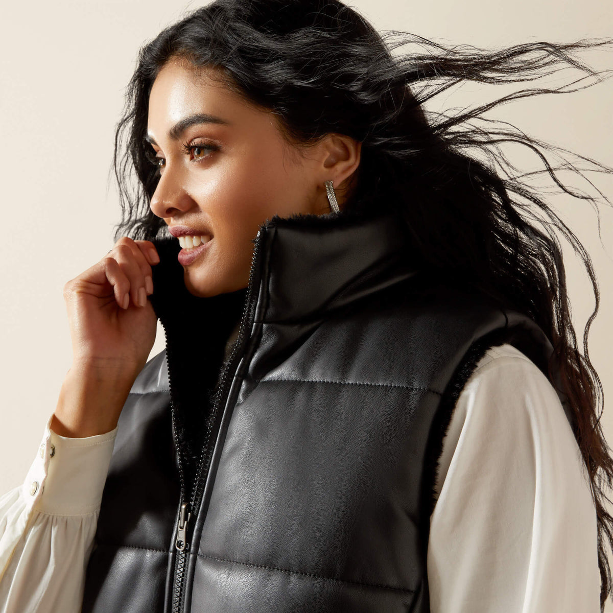 Echo Reversible Vest - US 5146
