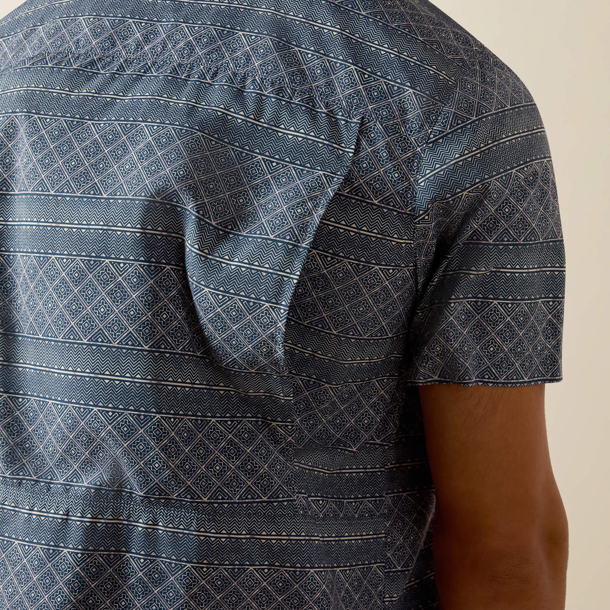 Printed VentTEK Outbound Fitted Shirt - US 4698