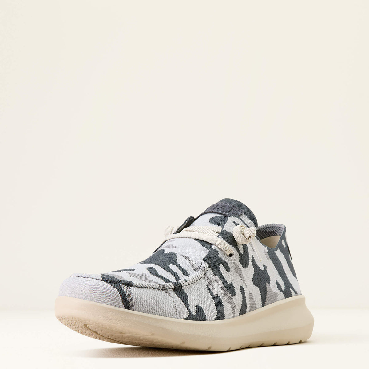 Hilo Shoe - US 7290
