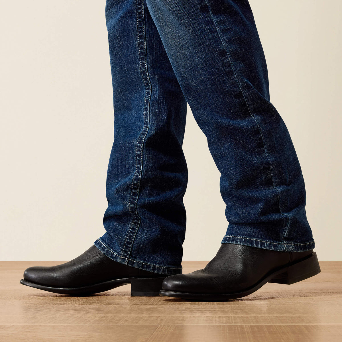M2 Traditional Relaxed Ryler Boot Cut Jeans - US 6384