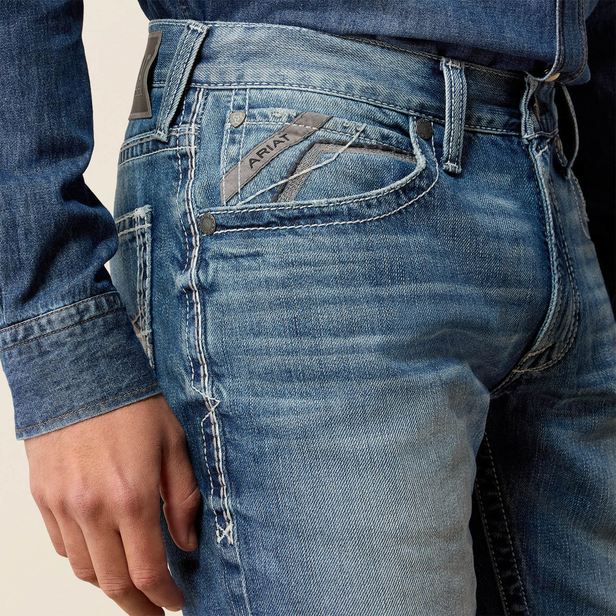 M4 Relaxed Rick Straight Leg Jeans - US 0492