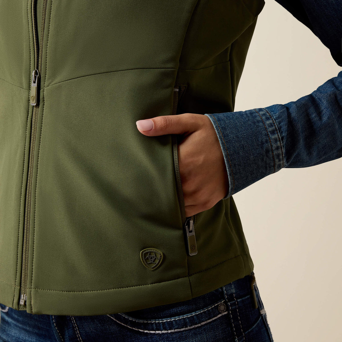 Atlas Vest - US 8680