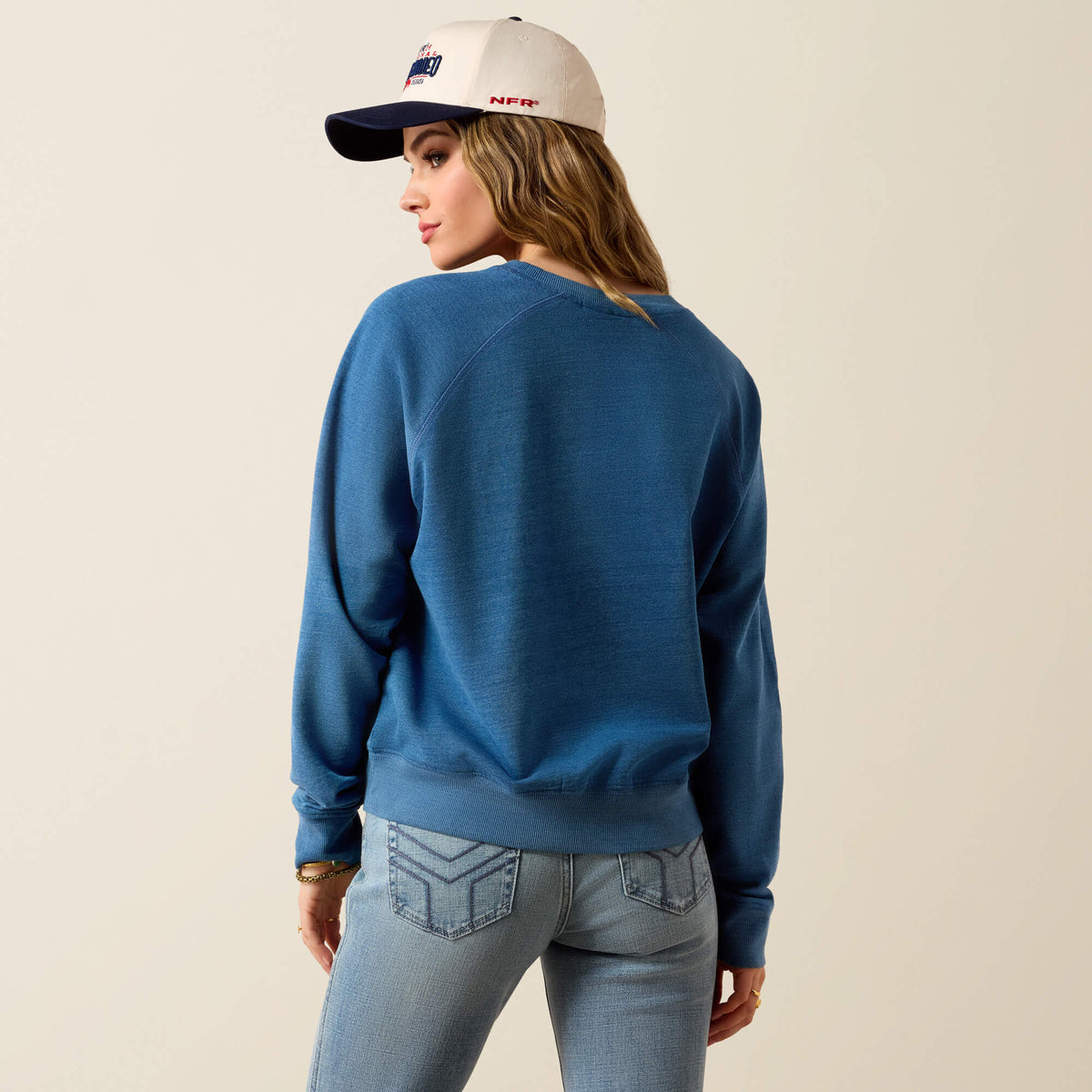 Essential Crew Sweatshirt - US 3574