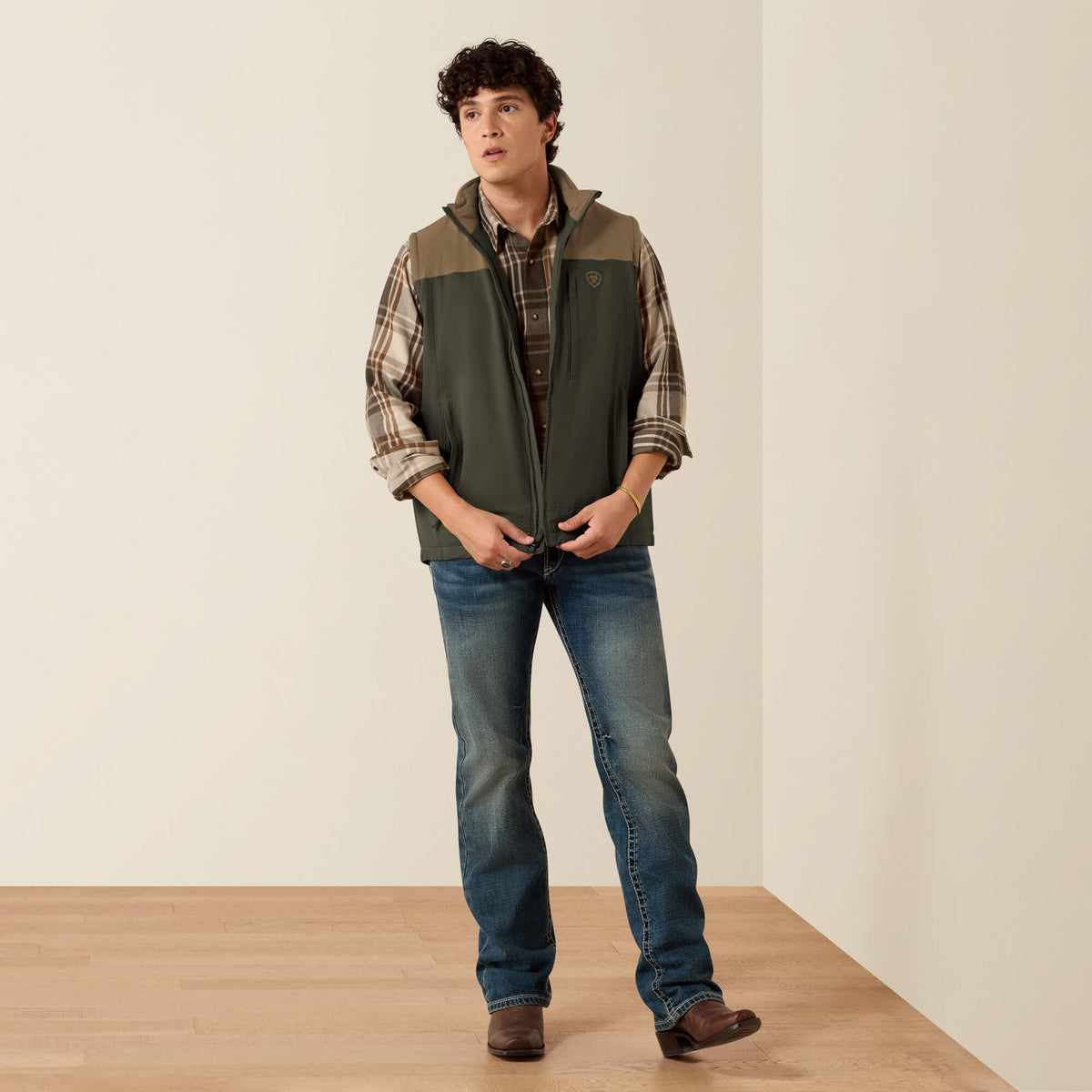 Pioneer Stretchshell Vest - US 7553