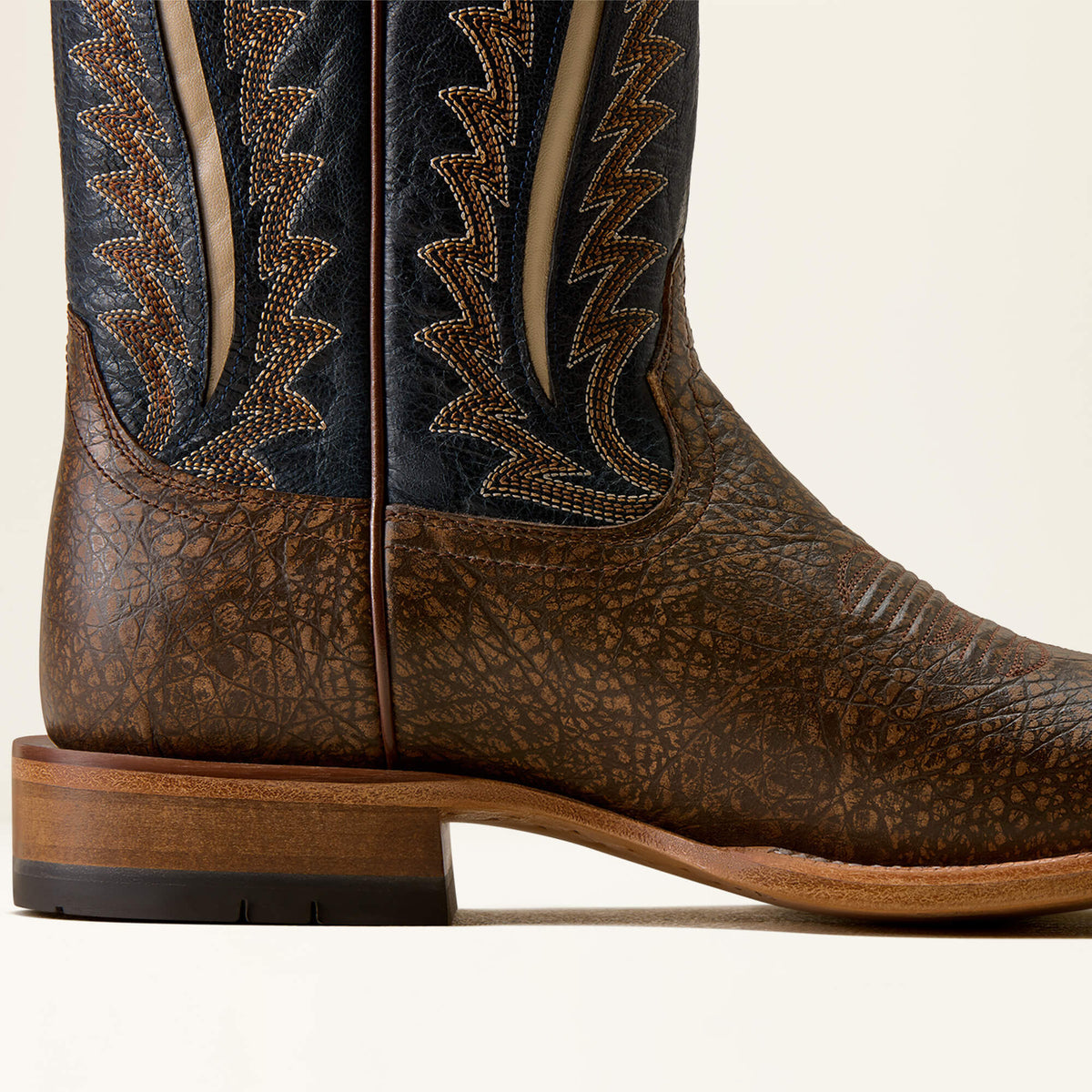 Gage Wide Square Toe Cowboy Boot - US 6900