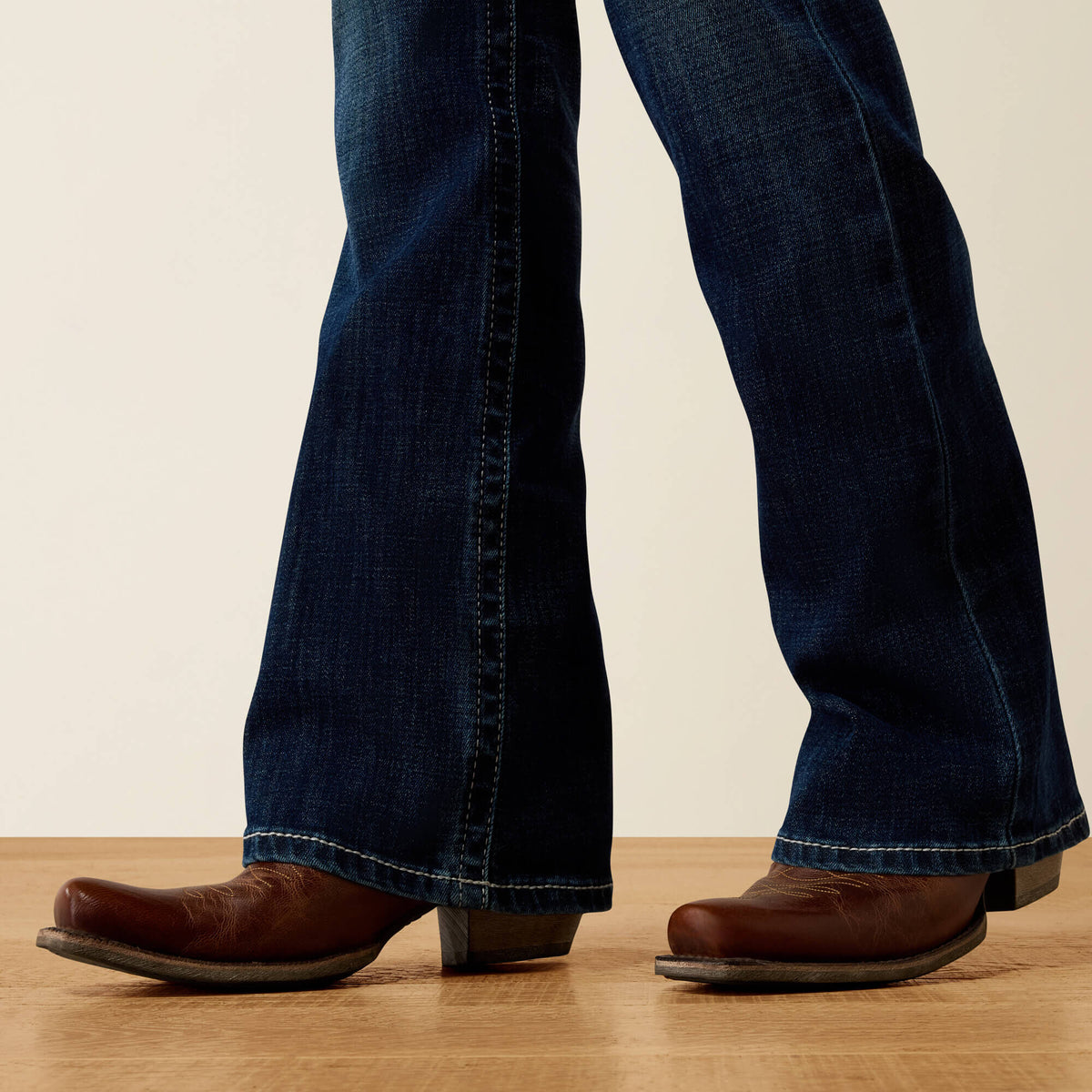 Mid Rise Olenna Boot Cut Jeans - US 5117