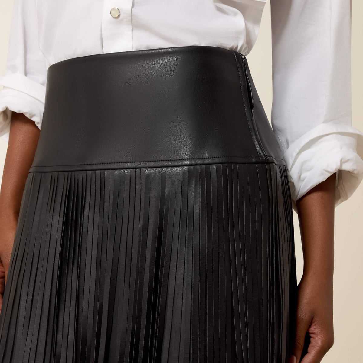 Raven Fringe Skirt - US 3306
