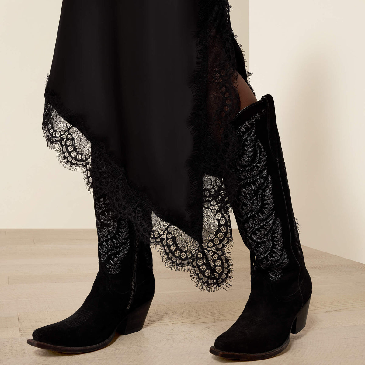 Asher Skirt - US 9498
